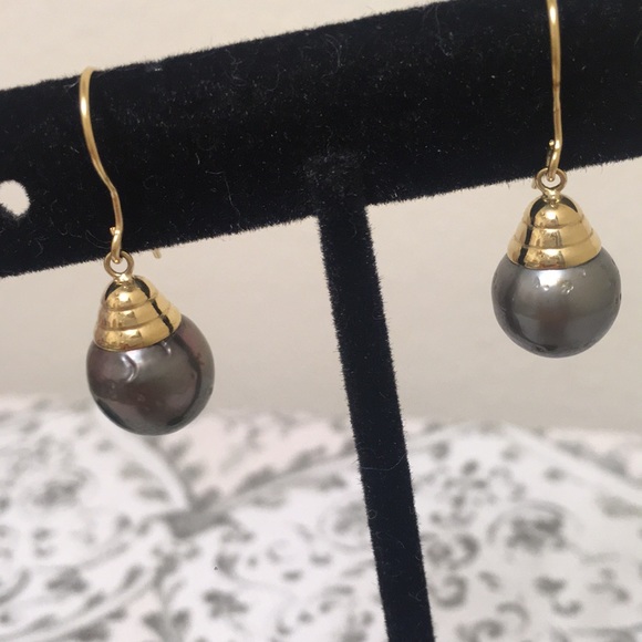 Tahatian black pearl 14 kt earrings - Picture 11 of 12